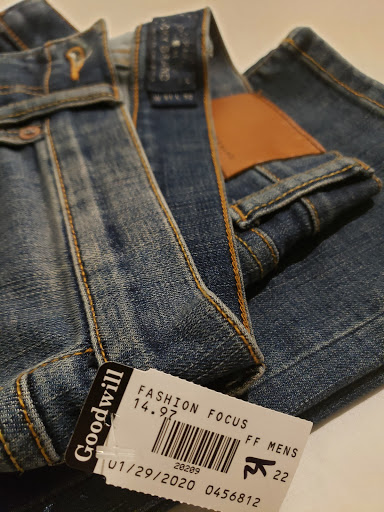 Thrift Store «Goodwill South Lake Union», reviews and photos, 411 Westlake Ave N, Seattle, WA 98109, USA