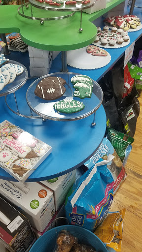 Pet Supply Store «Dogge Style Pets Passyunk», reviews and photos, 1700 E Passyunk Ave, Philadelphia, PA 19148, USA