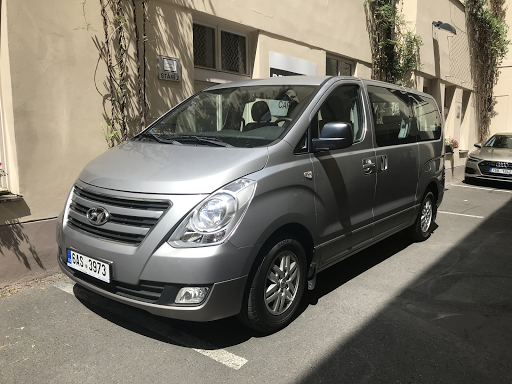 9 seater vans for rent Prague