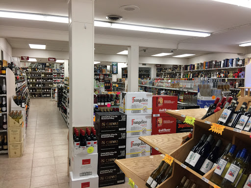 Liquor Store «South End Liquors», reviews and photos, 1755 S Main St, Fall River, MA 02724, USA