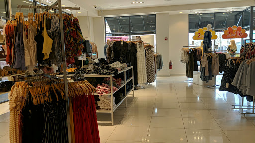 Clothing Store «F21 XXI», reviews and photos, 69 Chestnut St, Beavercreek, OH 45440, USA