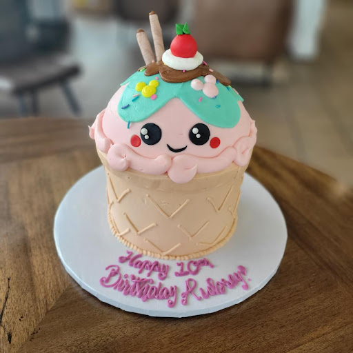 Cupcake Shop «Smallcakes: A Cupcakery of Naperville», reviews and photos, 115 E Ogden Ave #119, Naperville, IL 60563, USA