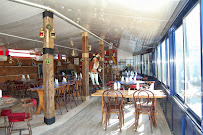 Atmosphère du Restaurant Joaline Coquillages à Port-Saint-Louis-du-Rhône - n°12