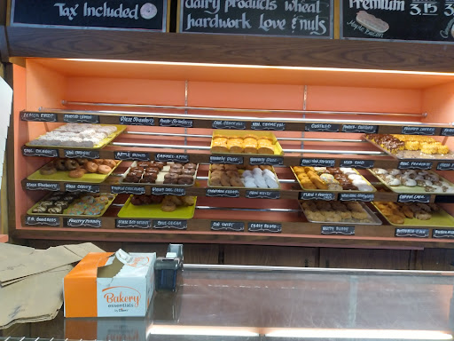 Donut Shop «Avon Donuts Inc», reviews and photos, 45324 Woodward Ave, Pontiac, MI 48341, USA