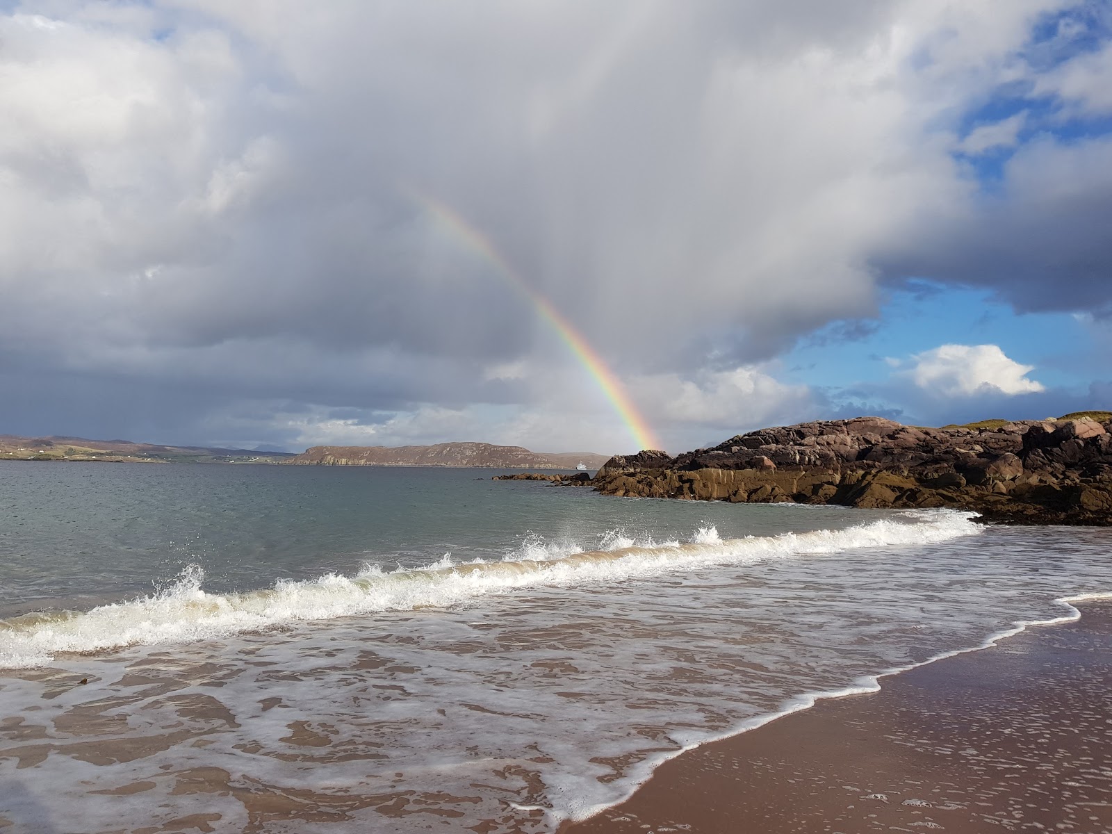 Fotografie cu Firemore Beach amplasat într-o zonă naturală