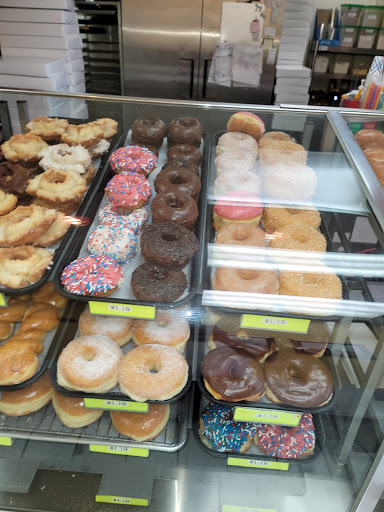 Donut Shop «Sweethearts Gourmet Donuts», reviews and photos, 3655 W Anthem Way B-135, Anthem, AZ 85086, USA