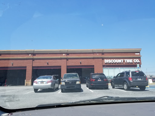 Tire Shop «Discount Tire Store - Greenville, SC», reviews and photos, 1408 Woodruff Rd, Greenville, SC 29607, USA