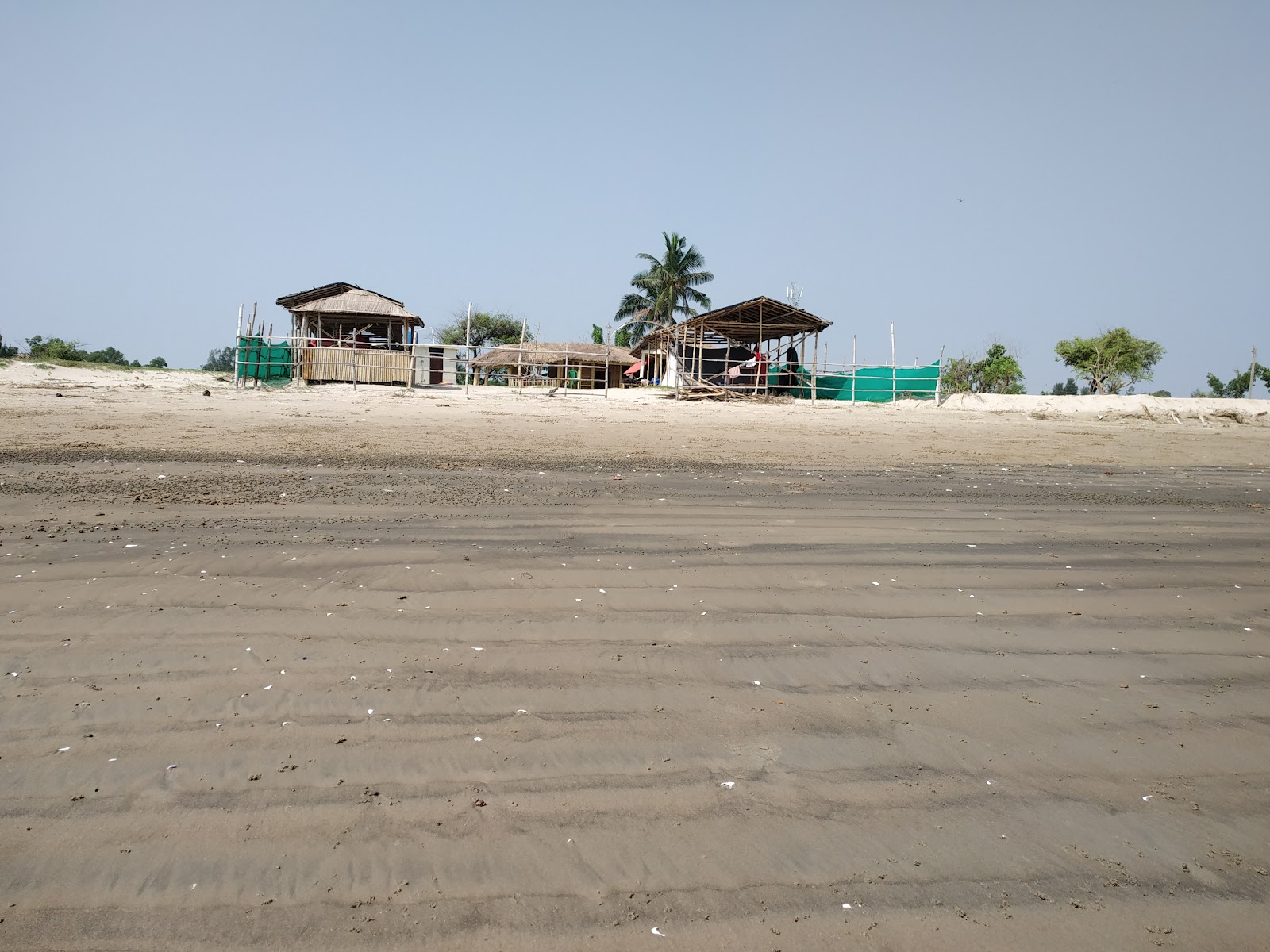 Fotografija Lal Kankra Beach priljubljeno mesto med poznavalci sprostitve