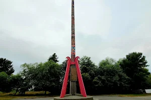 McKinleyville Totem Pole image