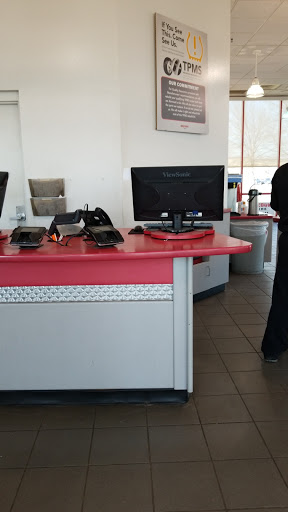 Tire Shop «Discount Tire Store - Rogers, MN», reviews and photos, 21721 S Diamond Lake Rd, Rogers, MN 55374, USA