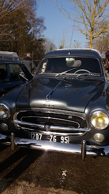 Véhicules classiques Bouffémont réunion mensuelle à Bouffémont
