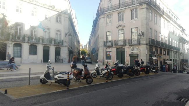 Avaliações doParking motorcycles em Lisboa - Loja de motocicletas