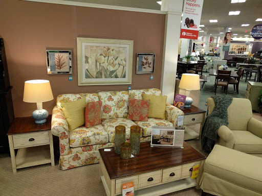 Furniture Store «Raymour & Flanigan Furniture and Mattress Store», reviews and photos, 150 Trotters Way, Freehold, NJ 07728, USA