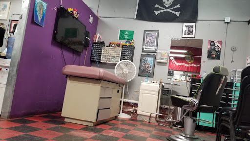 Tattoo Shop «Hall of Tattoos», reviews and photos, 328 E Main St, Norman, OK 73069, USA