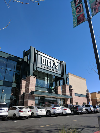 DICK'S Sporting Goods