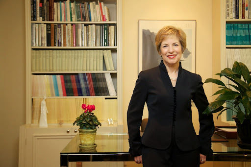 Dr. Sandra R. Palef