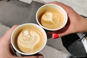 mellow beans Kaffeerösterei und Espressobar image