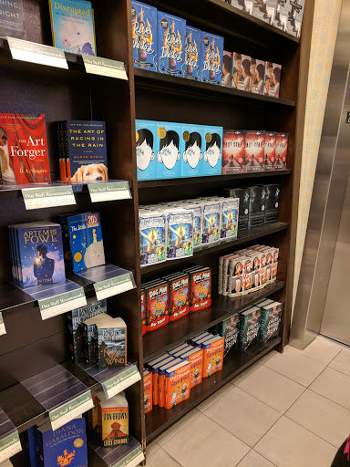 Barnes & Noble image