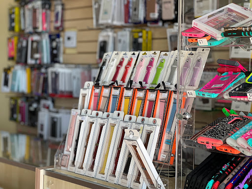 Electronics Repair Shop «Tech Savvy Cell Phone, iPhone, iPad, Computer Repair», reviews and photos, 24224 Northwest Fwy #100, Cypress, TX 77429, USA