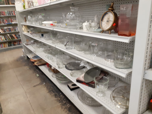 Thrift Store «Goodwill Central Texas - Georgetown», reviews and photos, 3010 Williams Dr #137, Georgetown, TX 78628, USA