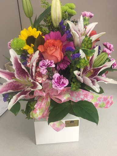 Florist «Artistic Flowers & Gifts», reviews and photos, 6821 Broadway, Denver, CO 80221, USA