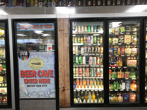 Liquor Store «Sunset Point Liquors», reviews and photos, 2516 Sunset Point Rd, Clearwater, FL 33765, USA