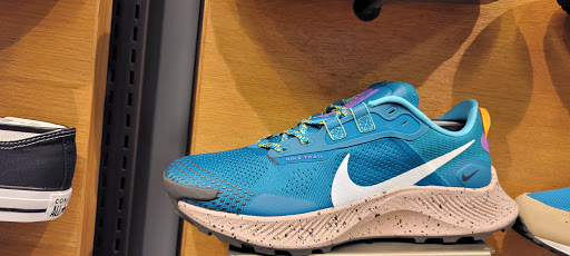 Shoe Store «Shoe Carnival», reviews and photos, 2105 N Prospect Ave, Champaign, IL 61822, USA