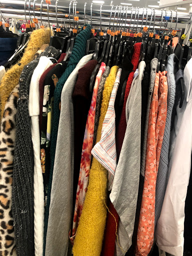 Clothing Store «Burlington Coat Factory», reviews and photos, 1300 N Larkin Ave, Joliet, IL 60435, USA