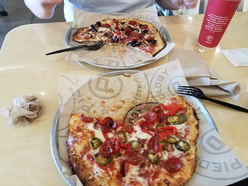 Shopping Mall «Gilroy Crossing Shopping Center», reviews and photos, 6915 Camino Arroyo, San Jose, CA 95112, USA