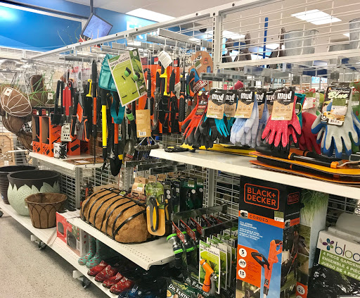 Clothing Store «Ross Dress for Less», reviews and photos, 1700 Lake Woodlands Dr, The Woodlands, TX 77380, USA