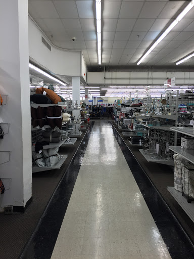 Clothing Store «Burlington Coat Factory», reviews and photos, 9321 Telegraph Rd, Redford Charter Twp, MI 48239, USA