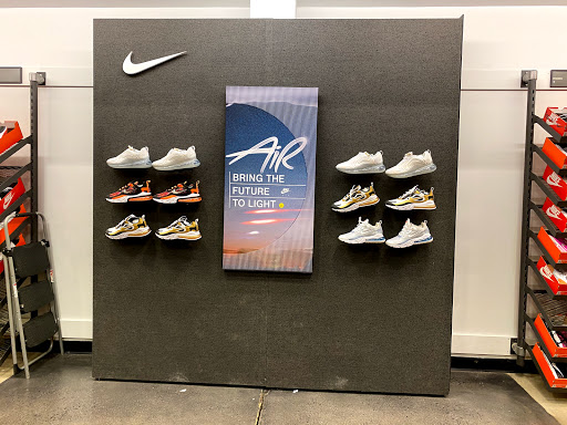 Sporting Goods Store «Nike Factory Store», reviews and photos, 20 Killingworth Tpke #155, Clinton, CT 06413, USA