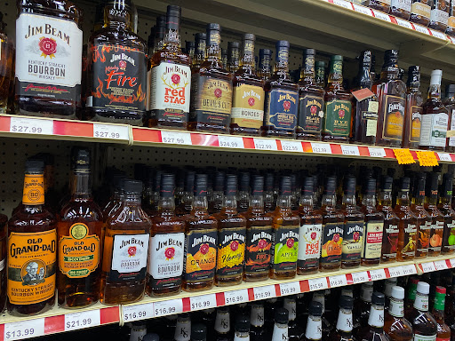 Liquor Store «Liquor World At Camelot», reviews and photos, 808 Lyndon Ln #101, Louisville, KY 40222, USA