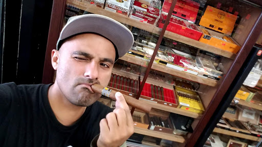 Tobacco Shop «Farah Smoke Shop», reviews and photos, 2345 Mission St, San Francisco, CA 94110, USA