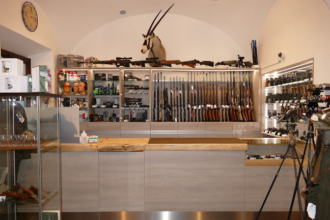 Opinii despre Kalappal vadász és fegyverszaküzlet în Mór - Sport bolt