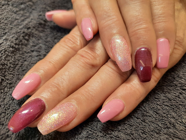 Rezensionen über Michelle Wehrli Hair & Nail in Neuhausen am Rheinfall - Friseursalon