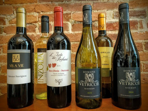 Wine Store «Spin the Bottle Wine Company», reviews and photos, 220 E Patrick St, Frederick, MD 21701, USA