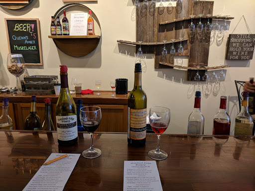 Wine Store «Massbach Ridge Winery Tasting Room Galena», reviews and photos, 117 N Main St, Galena, IL 61036, USA