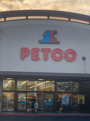 Pet Supply Store «Petco Animal Supplies», reviews and photos, 9480 W Northern Ave, Glendale, AZ 85305, USA