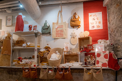 Univers21 Concept Store à Biot