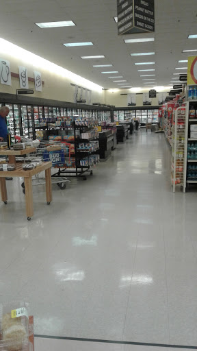 Supermarket «Winn-Dixie», reviews and photos, 2950 9th St SW #100, Vero Beach, FL 32968, USA