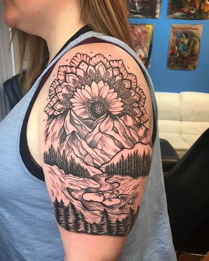 Tattoo Shop «Incredible Ink Tattoo», reviews and photos, 37 New Orleans Rd, Hilton Head Island, SC 29928, USA