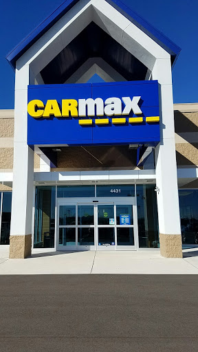Used Car Dealer «CarMax», reviews and photos, 4431 28th St SE, Kentwood, MI 49512, USA
