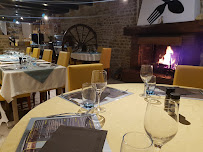 Atmosphère du Restaurant français Le Puits Fleuri à Muron - n°14
