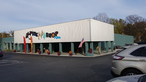 Outdoor Sports Store «Alpine Shop - Kirkwood, MO», reviews and photos, 440 N Kirkwood Rd, Kirkwood, MO 63122, USA