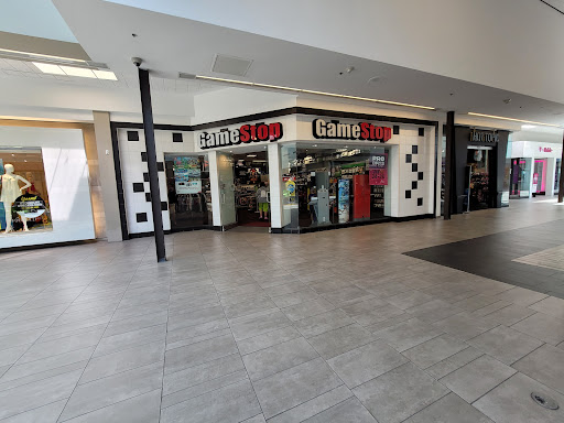 Video Game Store «GameStop», reviews and photos, 653 Broadway Mall, Hicksville, NY 11801, USA