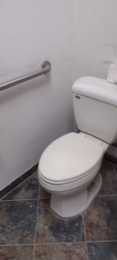 Auto Body Shop «Service King Collision Repair of Stafford», reviews and photos, 525 Garrisonville Rd, Stafford, VA 22554, USA