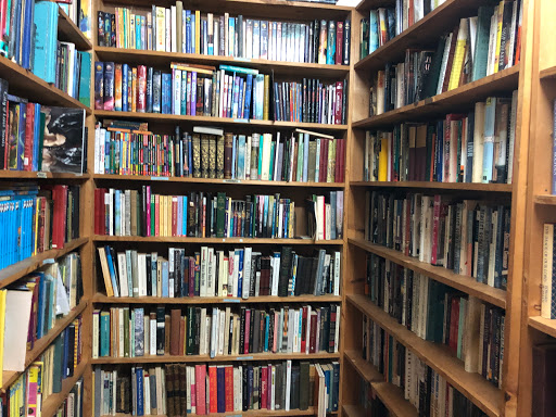 Used Book Store «Books Do Furnish a Room», reviews and photos, 1809 W Markham Ave, Durham, NC 27705, USA