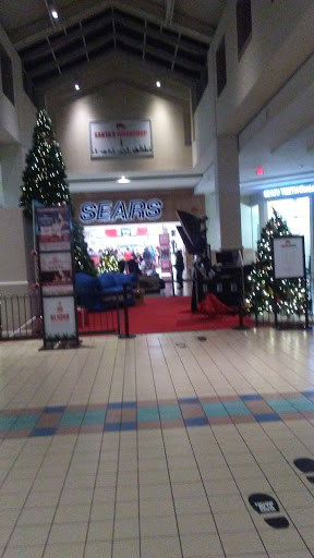 Shopping Mall «Stonewood Center», reviews and photos, 251 Stonewood St, Downey, CA 90241, USA