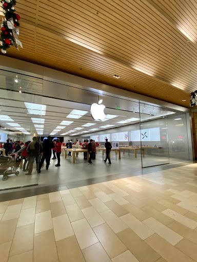 Computer Store «Apple Christiana Mall», reviews and photos, 125 Stanton Christiana Rd, Newark, DE 19702, USA